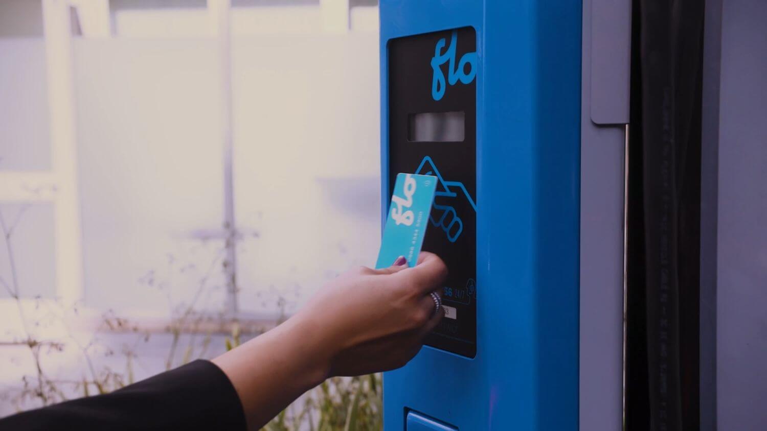 FLO fournit des bornes de recharge pour VE dans la région de Los Angeles dans le cadre d’un projet pilote BESTFIT financé par la CEC